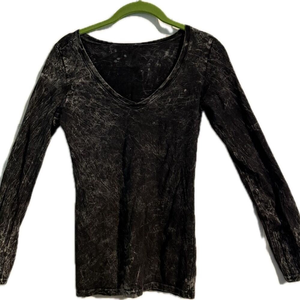 Unbranded Women's Black and Grey Shirt